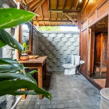 Ngadirojo House room 5